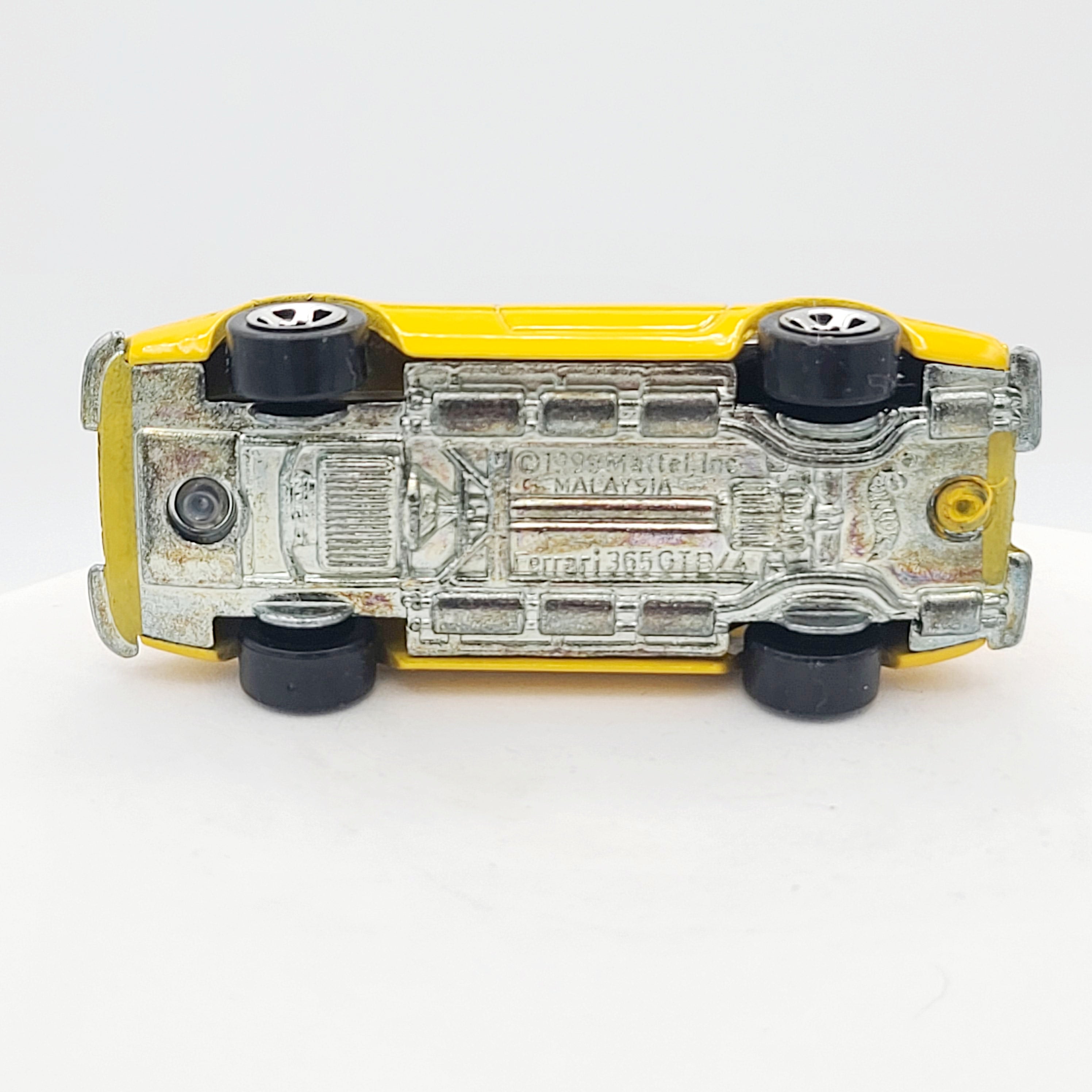 Hot Wheels Ferrari 365 GTB/4 (2000 HW Basic)
